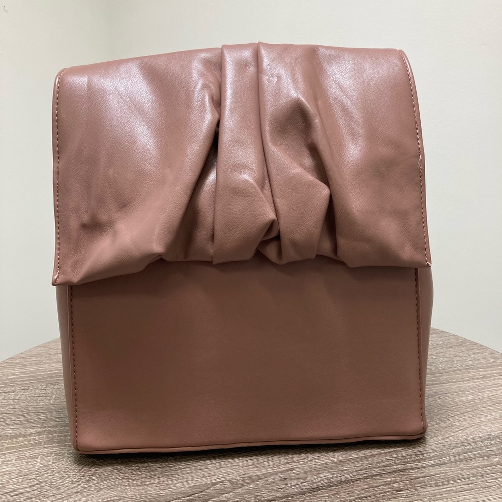 LIKE DREAMS Mauve Soft Volume Puff Flap w/Scrunch Handle Backpack